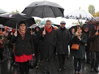 De G à D : Camille Lainé( PCF - MJCF), Pierre Laurent (PCF), Aymeric Seassau (PCF 44), Véronique Mahé (PCF 44), Jacques Chabalier (PCF). Photo : 20161023 CeremonieChateaubriant 9066 © Photo Patrice MOREL 0624933210 image-in@patcatnats.fr