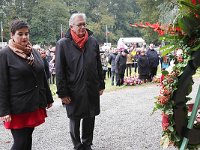 Camille Lainé (MJCF), Pierre Laurent (PCF). Photo : 20161023 CeremonieChateaubriant 9204 © Photo Patrice MOREL 0624933210 image-in@patcatnats.fr