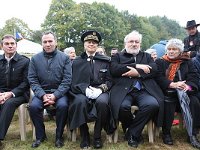 De G à G : ? Alain Hunault (Maire de Châteaubriant), Henri-Michel Comet (Préfet de Lore-Atlantique), Jean-Marc Todeschini (Secrétaire d’État aux anciens combattants), Jacky Hoffman (Vice-présidente de l'Amicale Châteaubriant-Voves-Rouillé-Aincourt), Philippe Martinez (Secrétaire de la CGT). Photo : 20161023 CeremonieChateaubriant 9347 © Photo Patrice MOREL 0624933210 image-in@patcatnats.fr